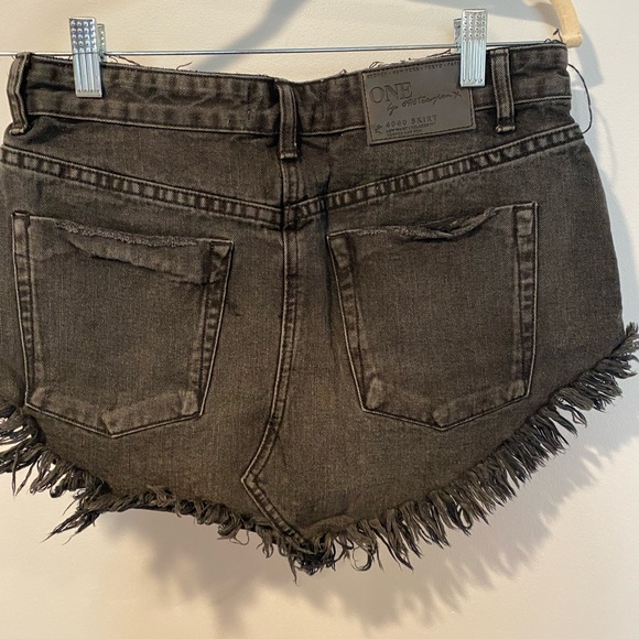 One Teaspoon Black Low Rise Skirt - Picture 3 of 5